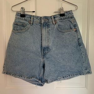 Zara Mom Denim Shorts - Size US 6 - Blue